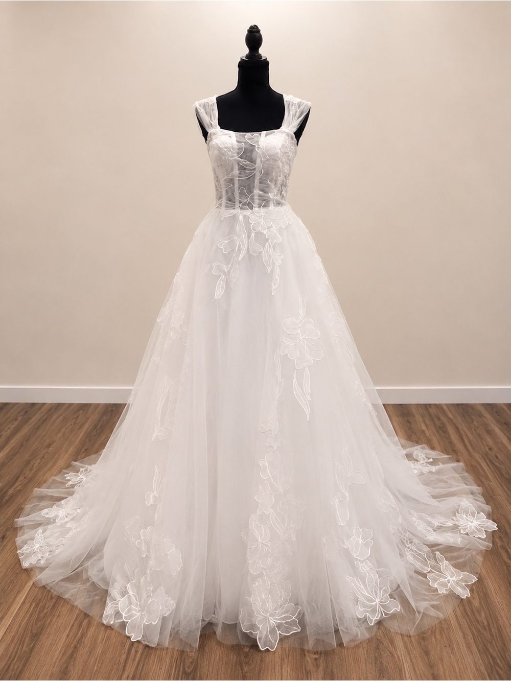 Private Label White Floral Lace Tulle Ball Gown Wedding Dress